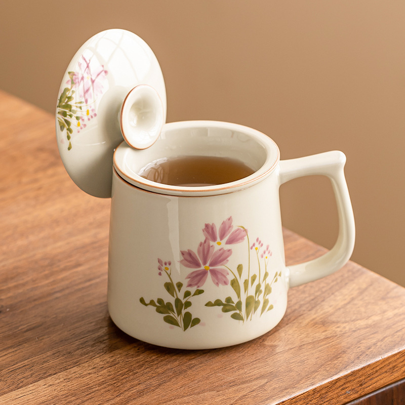 Ly trà hoa cúc vẽ tay, tách trà nước, ly văn phòng có lưới lọc, cốc gốm sứ gia dụng có nắp