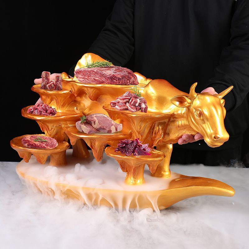 Nhựa vàng hình con bò khô đá đặc trưng nổi tiếng trên Mạng Nhà hàng Lẩu sáng tạo đĩa thịt nướng quan niệm nghệ thuật bộ đồ ăn chủ đề hình con bò