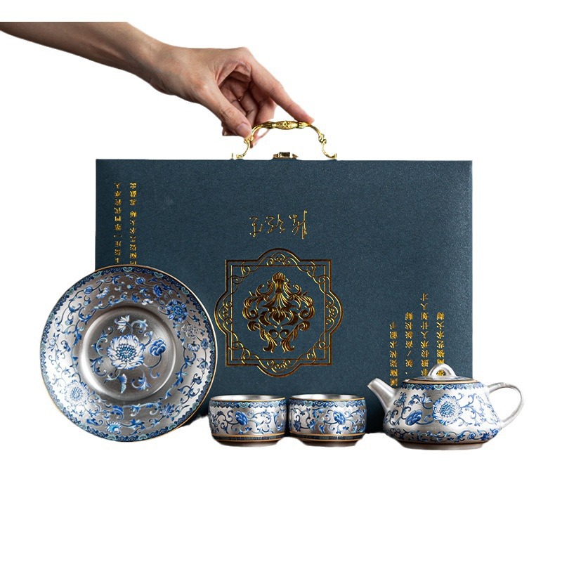 Bộ ấm trà mạ bạc văn hóa và sáng tạo Đôn Hoàng trong Tử Cấm Thành