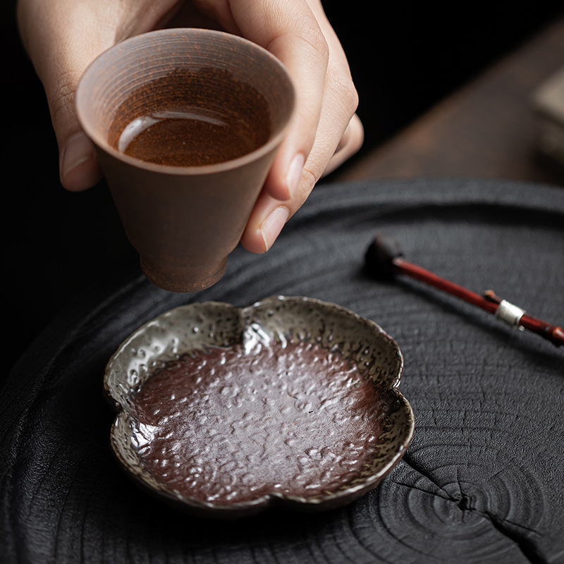Lót cốc cỏ bốn lá bùn đá cũ lót ly cách nhiệt đựng cốc nhỏ cổ điển thủ công lót ly đĩa gốm sứ Kung Fu phụ kiện trà