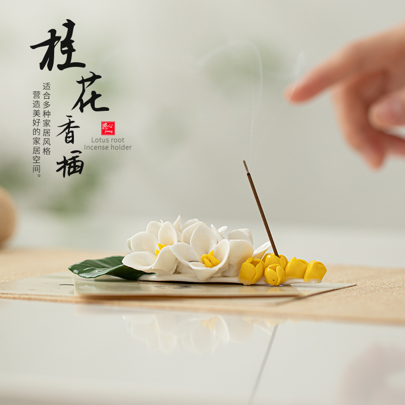 Trang trí hoa gốm bằng tay thơm ngọt