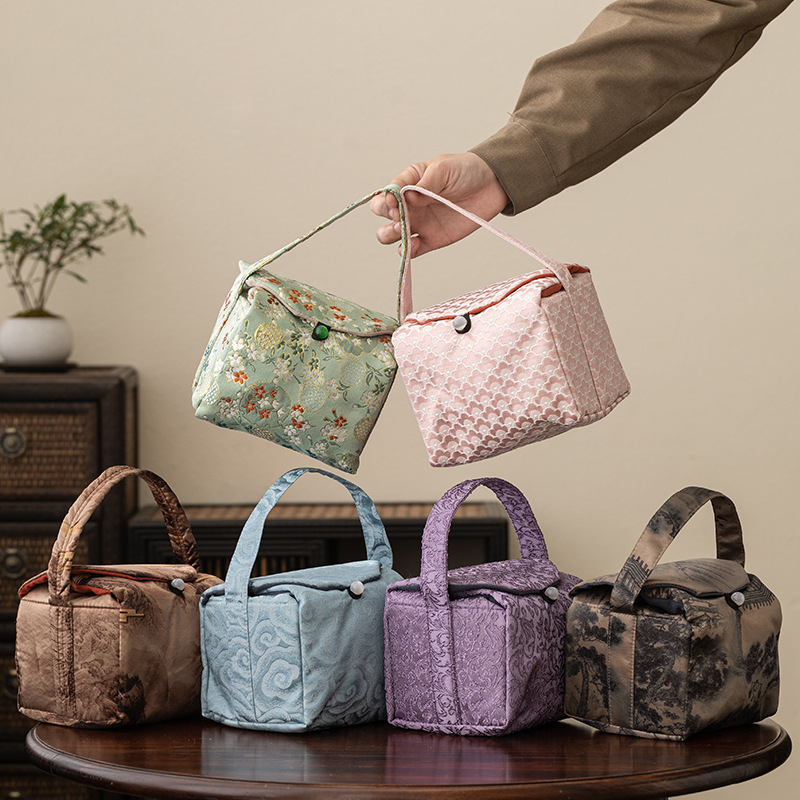 Túi đựng cốc dày hai lớp túi đựng cốc dày dặn Kiểu Trung Quốc sợi Xiangyun Túi du lịch đựng đồ cầm tay ngoài trời in hoa cổ điển