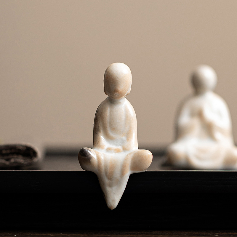 Đồ trang trí bằng gốm sứ không pha phật có thể mở ra để nâng vật nuôi trà nhân vật mini Zen đồ chơi trà phòng khách bàn trà phụ kiện trang trí