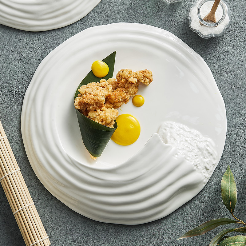 Sóng biển quan niệm nghệ thuật kết hợp món ăn Bộ đồ ăn gốm sứ nổi tiếng đồ ăn phương Tây đĩa phẳng hình người ngoài hành tinh khách sạn cao cấp đồ ăn nguội logo