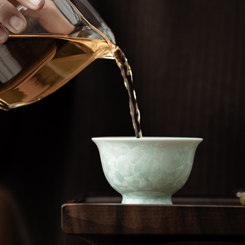 Cốc pha lê thay đổi cốc trà đơn giản gốm sứ chủ nhân cốc hoa miệng cốc xô cốc công phu bộ trà cốc trà hộp quà