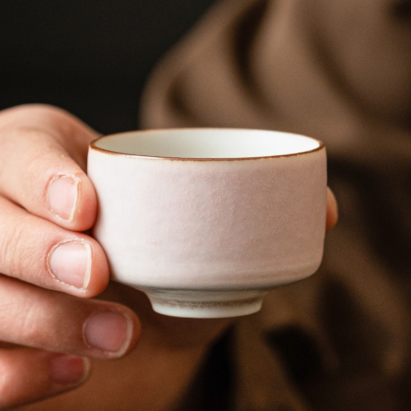 Cốc trà gốm sứ lò nung cốc nhỏ bột đào macaron cốc nhỏ bộ trà khách sạn gia dụng cốc trà trà Kung Fu cốc trà