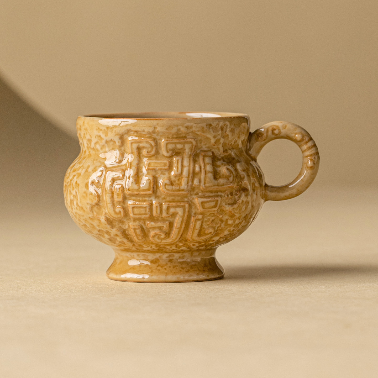 Tách trà men ngọc Yue Kiln làm sẵn, tách trà bụng tròn màu vàng, tách trà gốm sứ cổ điển, tách đơn dùng cho Kung Fu tại nhà.