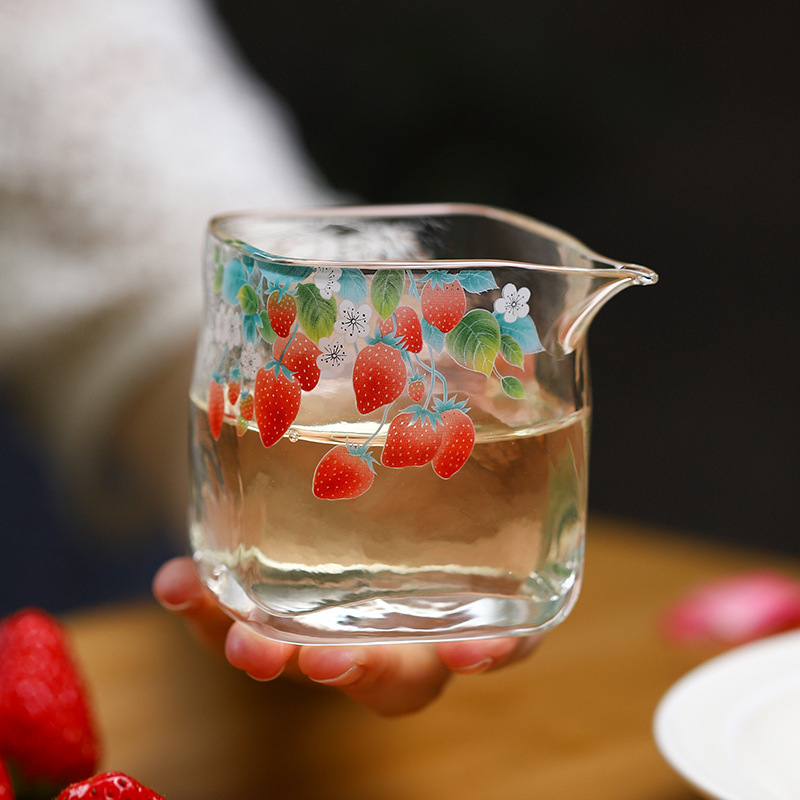 Cốc công bằng thủy tinh trong suốt chịu nhiệt thủ công kiểu Trung Quốc dụng cụ chia trà hình giọt nước cốc đồng nhất dụng cụ trà Kungfu Biển Trà dày