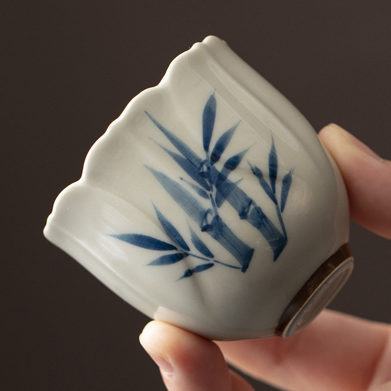 Cốc trà nhỏ vẽ tay tự do phong cách quốc gia Bộ trà Kung Fu gốm sứ gia dụng Trung Quốc cổ điển cốc một thùng cốc tráng men màu