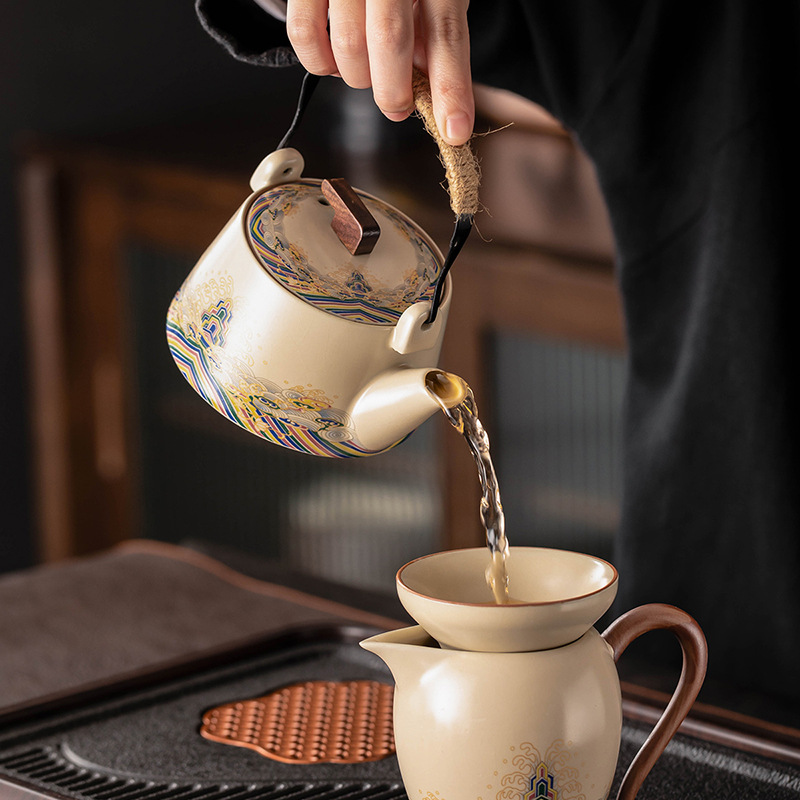 Bộ ấm chén trà gốm sứ cao cấp Ru kiln mẫu mới 2025, sang trọng, tiện dụng cho gia đình và văn phòng.