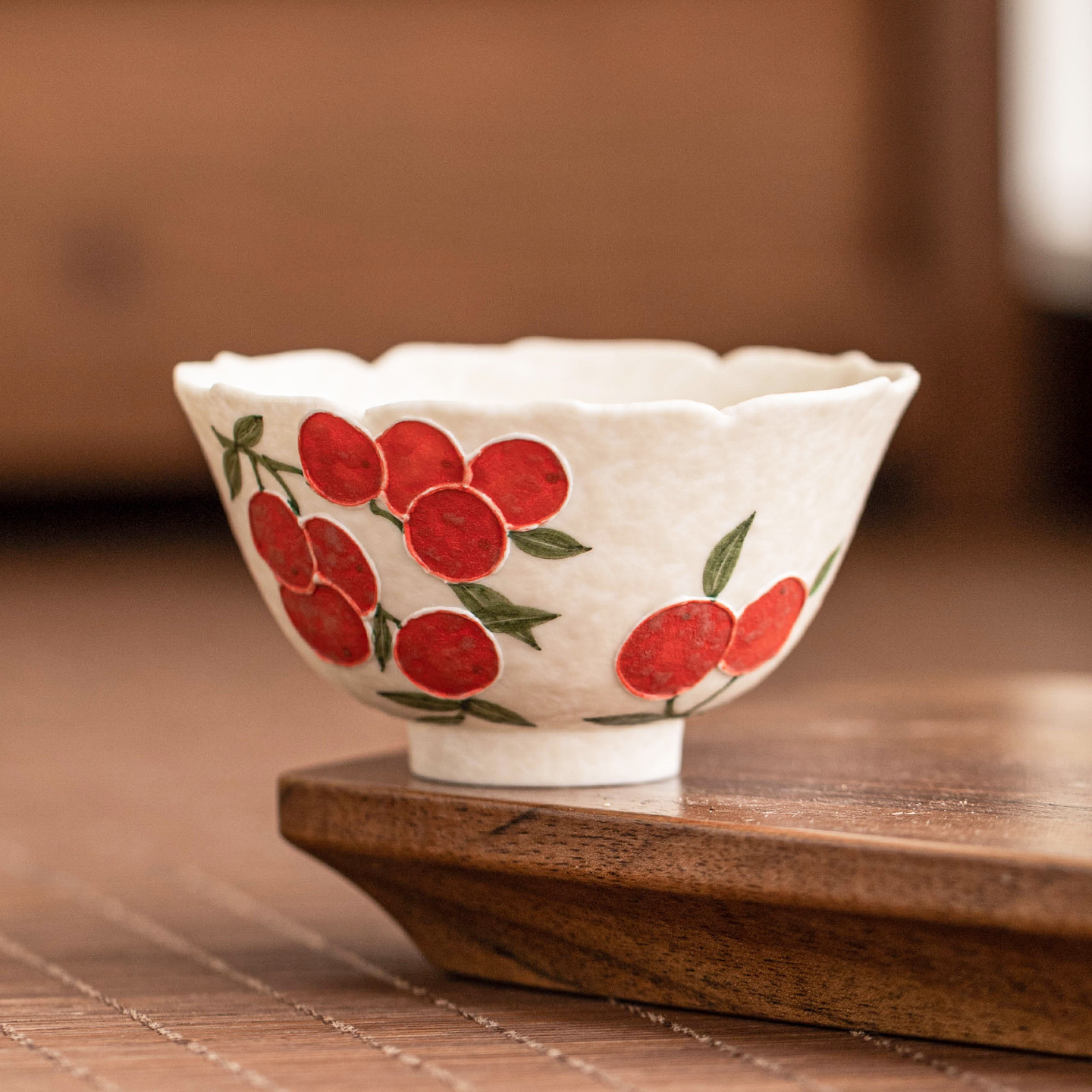 Nhà máy đá mỏ cốc trà trắng cốc gốm sứ lớn cốc đơn vẽ tay đống chạm khắc anh đào cánh hoa cốc bộ trà bát trà