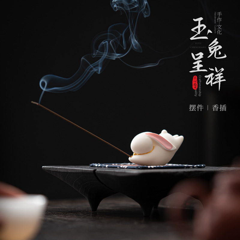 Đồ trang trí Lư xông hương bằng gốm thỏ dễ thương sáng tạo, bàn trà thú cưng trà trong nhà, lư hương Thỏ ngọc, giá cắm hương bằng dây