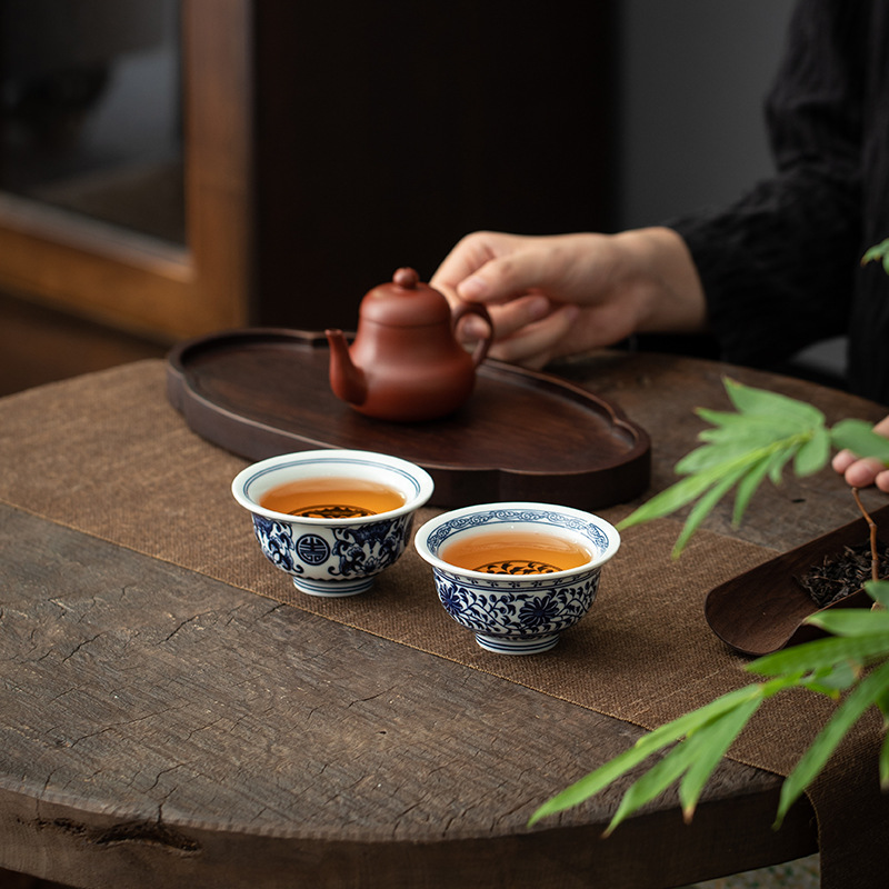 Nguyên bản được khắc lại bằng men màu xanh và trắng, cốc ép hoa sen, cốc chủ gốm, cốc trà dung tích lớn, cốc trà cổ