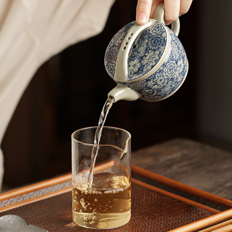 Câu chuyện đất sét Ấm trà Hanwa màu xanh và trắng gốm sứ gia dụng dụng phụ kiện ấm trà có thể nâng ấm trà