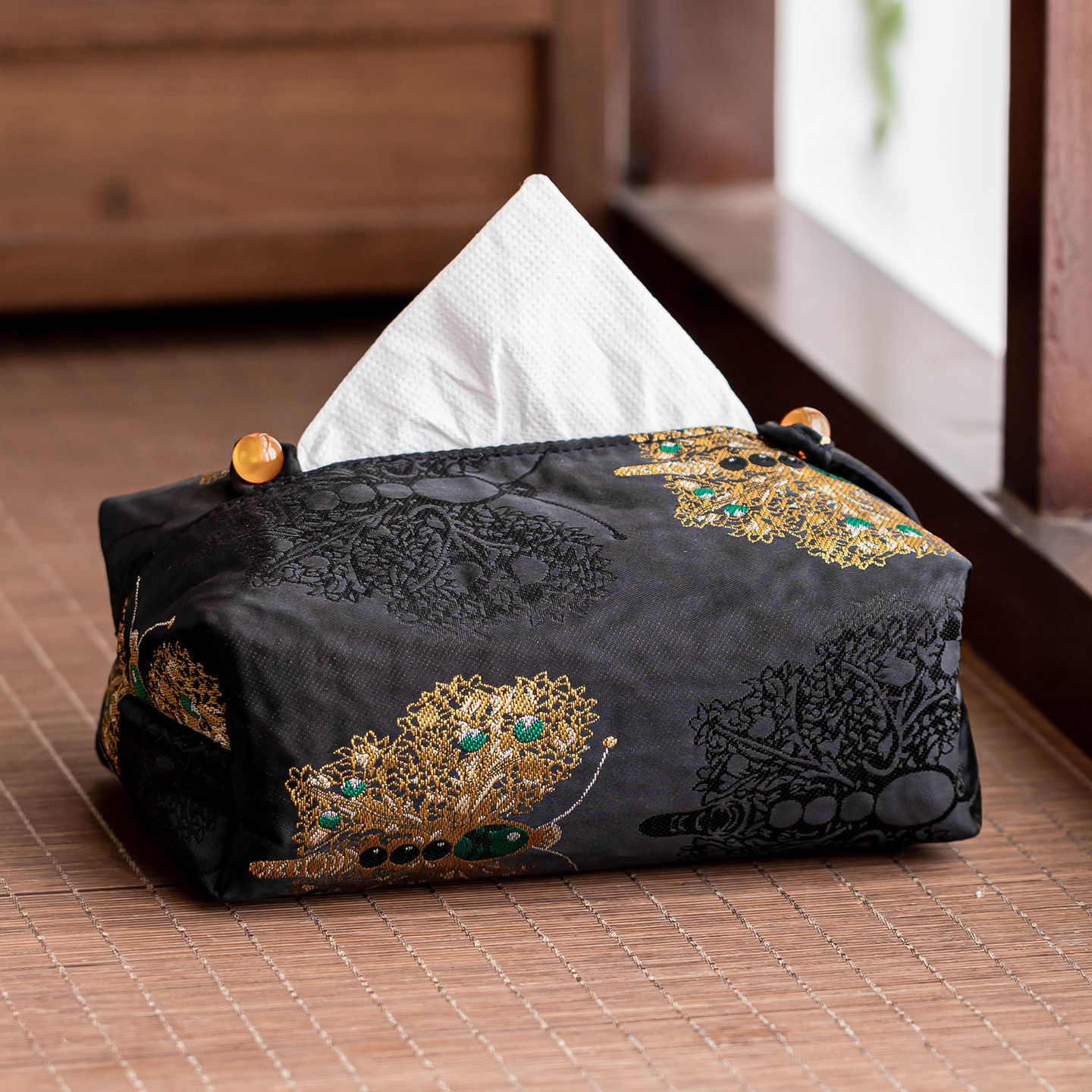 Hộp đựng khăn giấy bướm vàng đen jacquard phòng khách hộp đựng giấy sang trọng nhẹ sáng tạo hộp đựng khăn giấy cao cấp