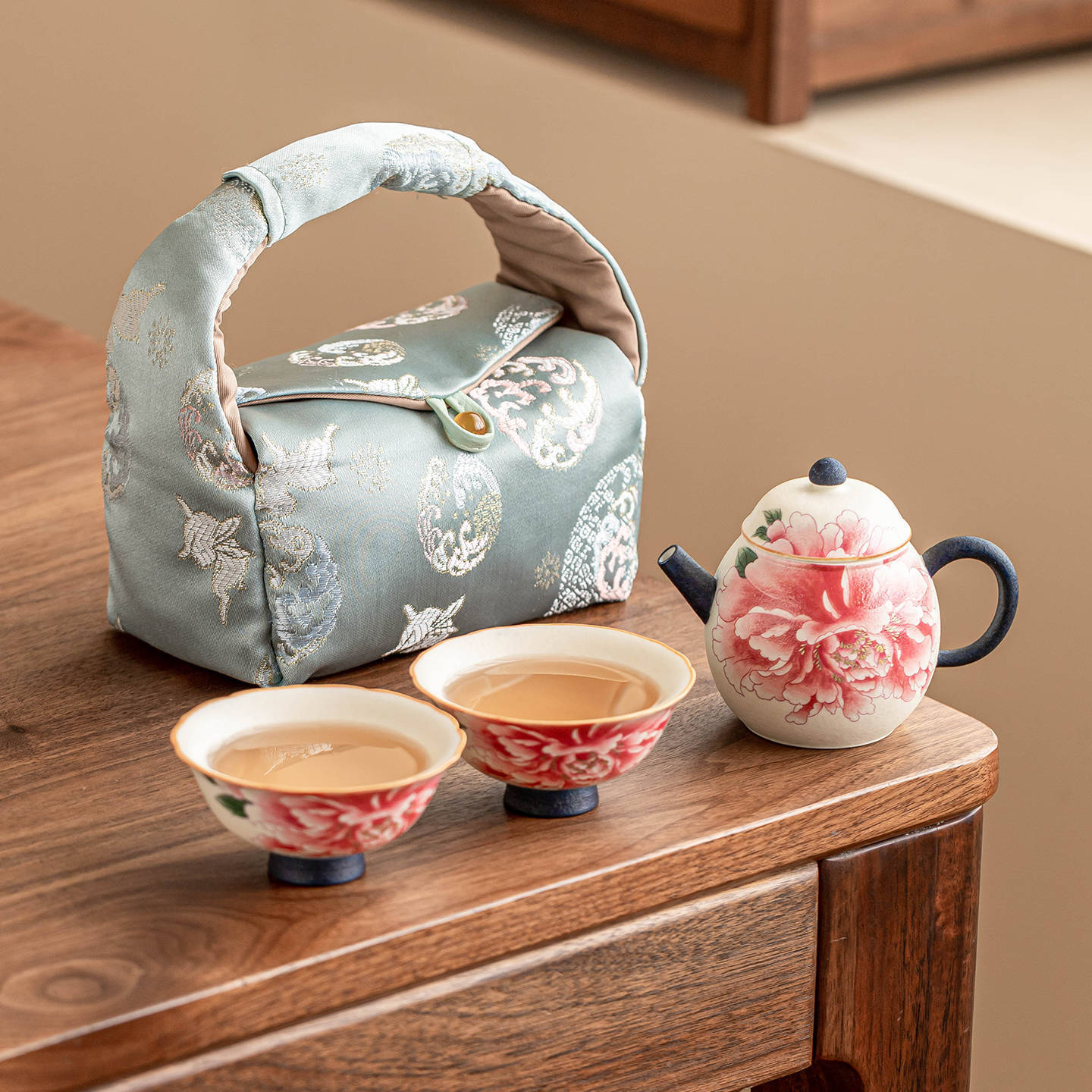 Ấm pha trà trắng mỏ đá, cốc trà, một ấm hai cốc gốm sứ, bộ nhỏ, hoa mẫu đơn sơn vàng, bộ trà du lịch ngoài trời di động