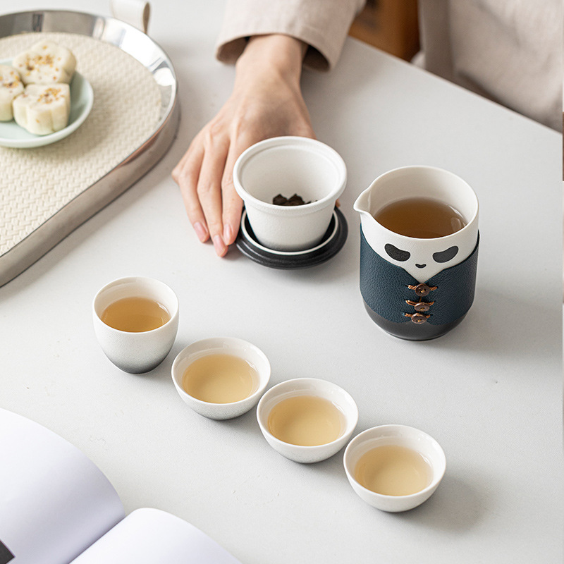 Bộ trà du lịch di động Panda Kuaike Cup Một ấm bốn Cốc pha trà cầm tay ngoài trời Đồng hành doanh nhân biểu tượng Quà Tặng