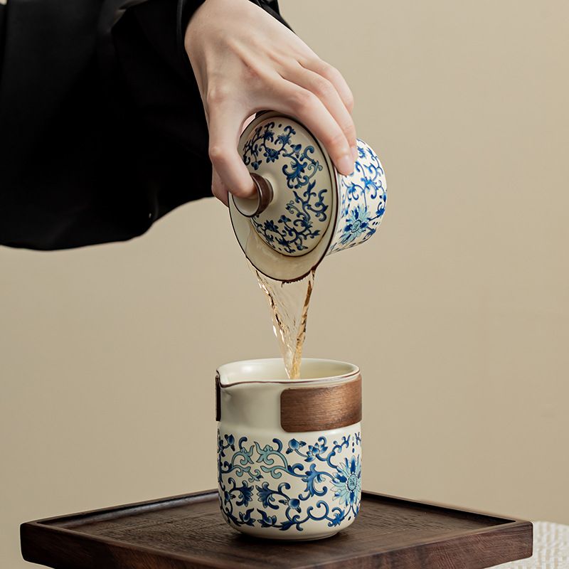 Bát có nắp ba tài màu xanh và trắng Ruyao Bộ ấm trà Kung Fu cổ điển Bát pha trà gốm sứ gia dụng có nắp không nóng