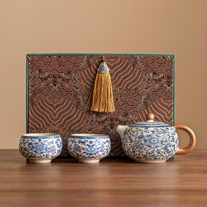 Bộ ấm trà sang trọng nhẹ Ruyao hộp quà tặng ấm trà hoa sen xanh trắng