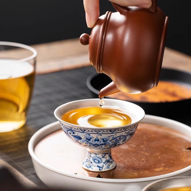 Chén trà mạ bạc màu xanh và trắng văn hóa và sáng tạo của Tử Cấm Thành