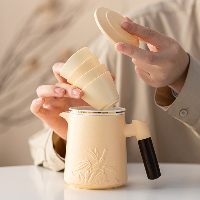 Bộ trà du lịch di động Một ấm bốn cốc Bộ trà cắm trại Cốc khách nhanh Bộ quà tặng tiện dụng doanh nhân Bộ nhỏ LOGO