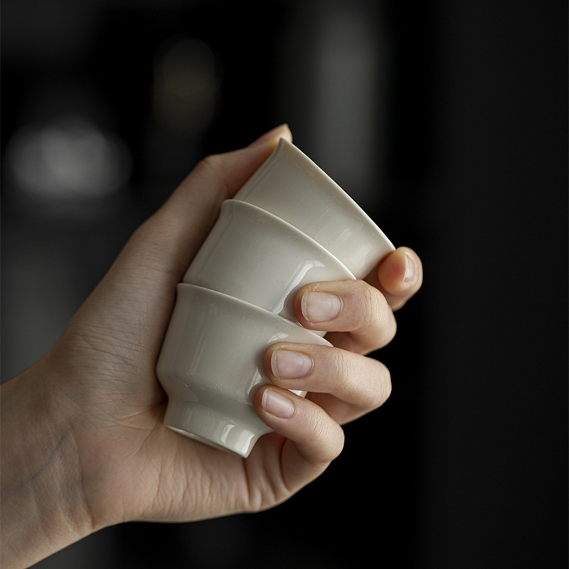 Cốc trà gốm sứ sáng tạo và văn hóa mới cốc trà trắng ngà phong cách Trung Quốc cốc chủ cốc khách cốc uống trà cốc nhỏ Bộ trà Kung Fu