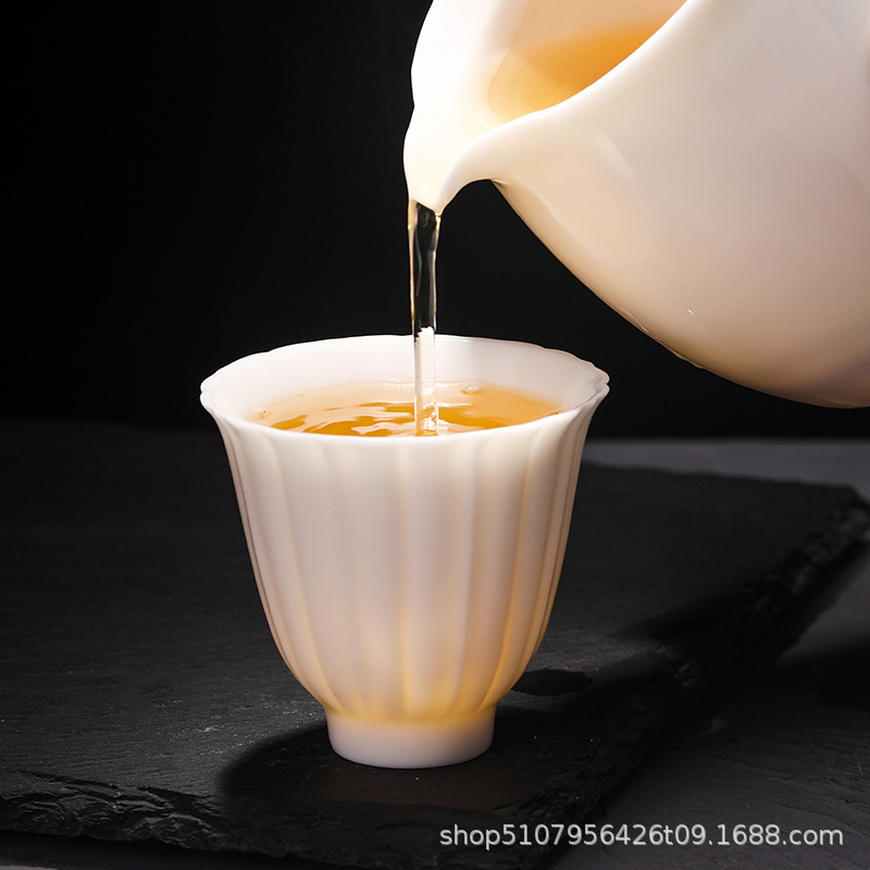 Tách trà sứ ngọc cao cấp dùng trong nhà, tách đơn cho chủ, tách đơn cho khách, dùng để pha trà kung fu có khắc.