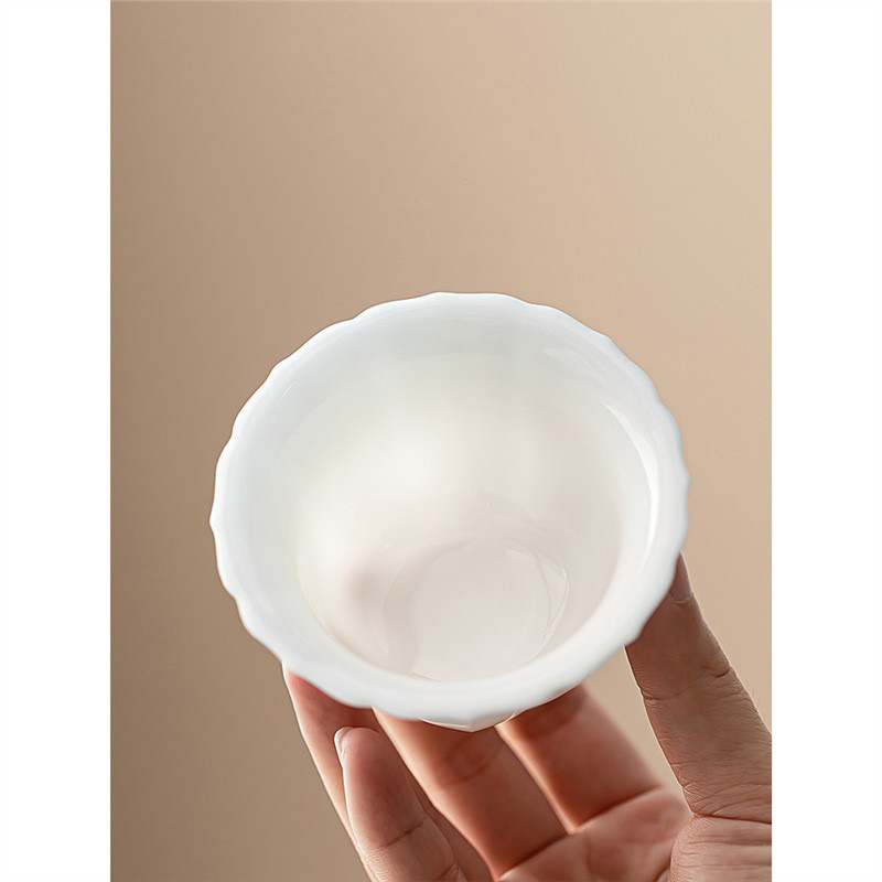 Cốc trà cánh hoa sứ ngọc bích loại băng cốc trà gốm sứ gradient dụng cụ trà Kung Fu đồ dùng gia dụng cao cấp cốc chủ nhân quà tặng