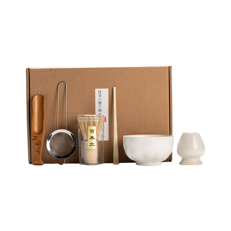 Bộ dụng cụ pha trà bằng gốm Ru gồm giá để chổi đánh trà, bát trà matcha, bộ dụng cụ trà đạo đầy đủ.