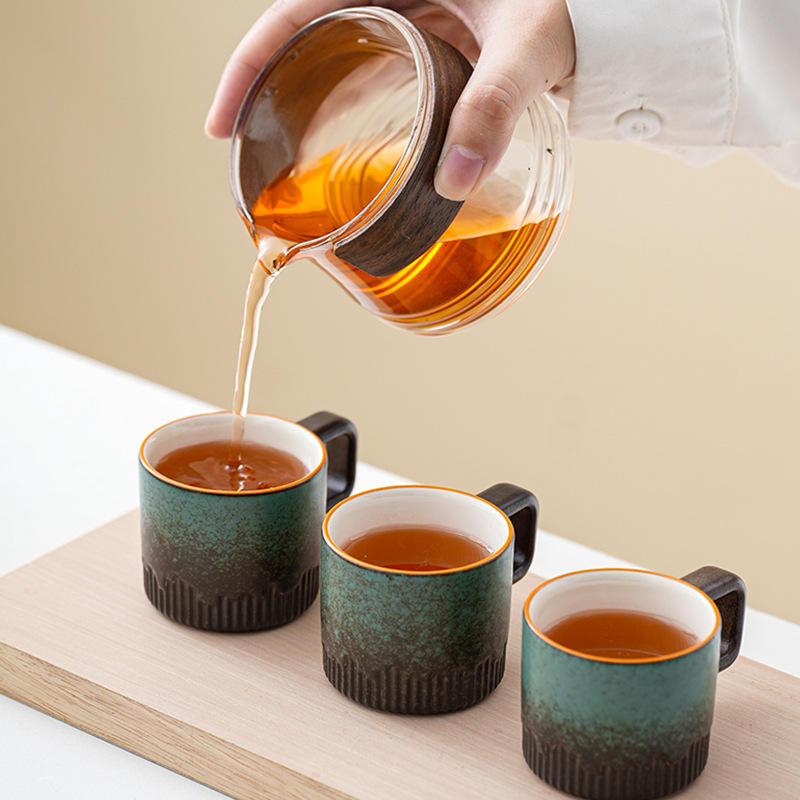 Thương mại điện tử xuyên biên giới Cốc cà phê gốm sứ nhỏ Lò biến đổi Retro có tay cầm bằng gỗ Cốc trà nếm trà Cốc khách Cốc đơn 50ml