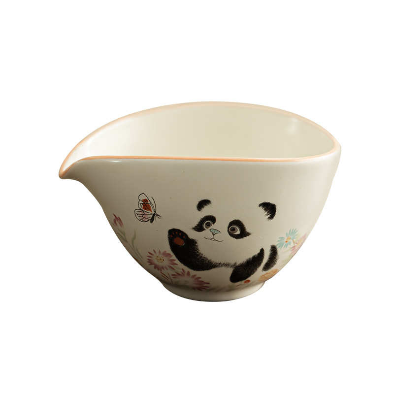 Màu vàng gạo Dingyao gấu trúc chơi bướm phẳng thuyền cốc công cộng gốm sứ Kung Fu bộ trà phụ kiện trà biển cốc chia trà cốc đồng nhất