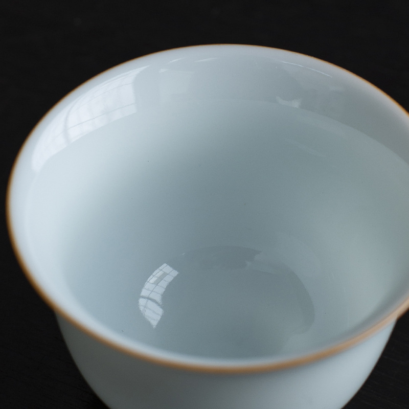 Cốc chủ nhân màu xanh bóng trắng sứ Đức Hoa cốc khách bào thai mỏng thủ công cốc trà cốc trà Kung Fu cốc trà uống trà gia dụng cốc trà kiểu Trung Quốc