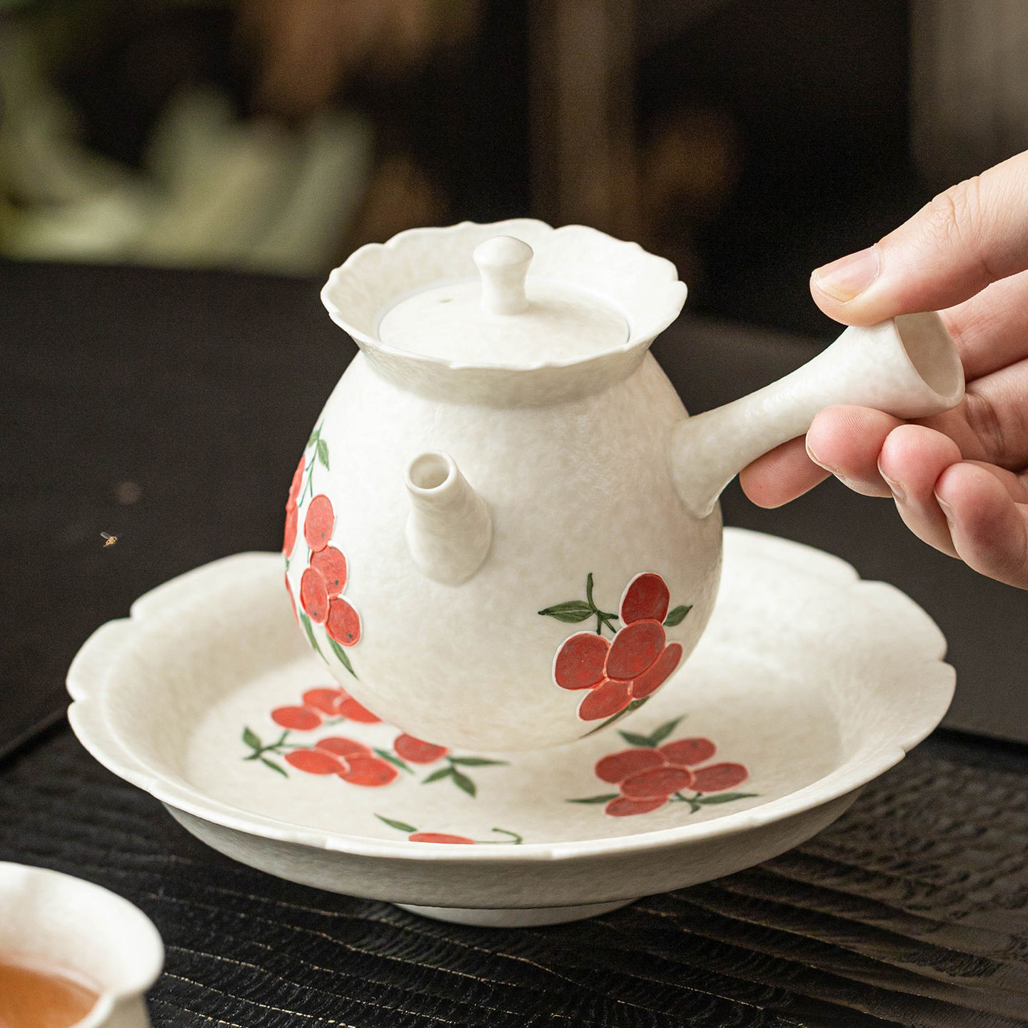 Nồi bên màu trắng của mỏ đá nhà máy, bộ ấm trà Kung Fu gốm sứ, đống vẽ tay, ấm pha trà anh đào chạm khắc, ấm đơn lọc không nóng