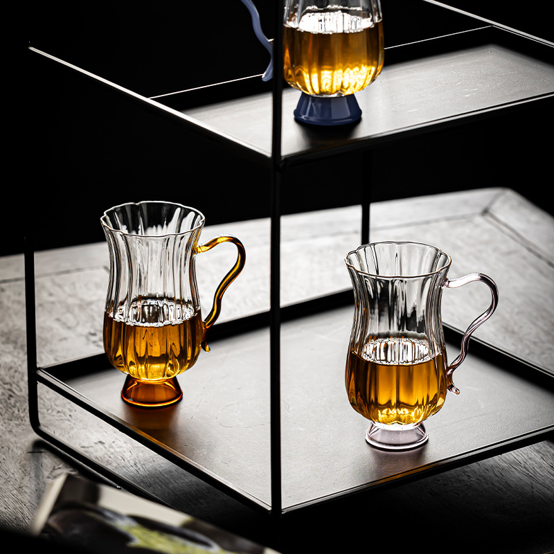 Dụng cụ pha trà cốc thủy tinh chịu nhiệt thủ công, dụng cụ pha trà biển, dụng cụ pha trà hình hoa borosilicat cao, tay cầm màu, miệng đại bàng