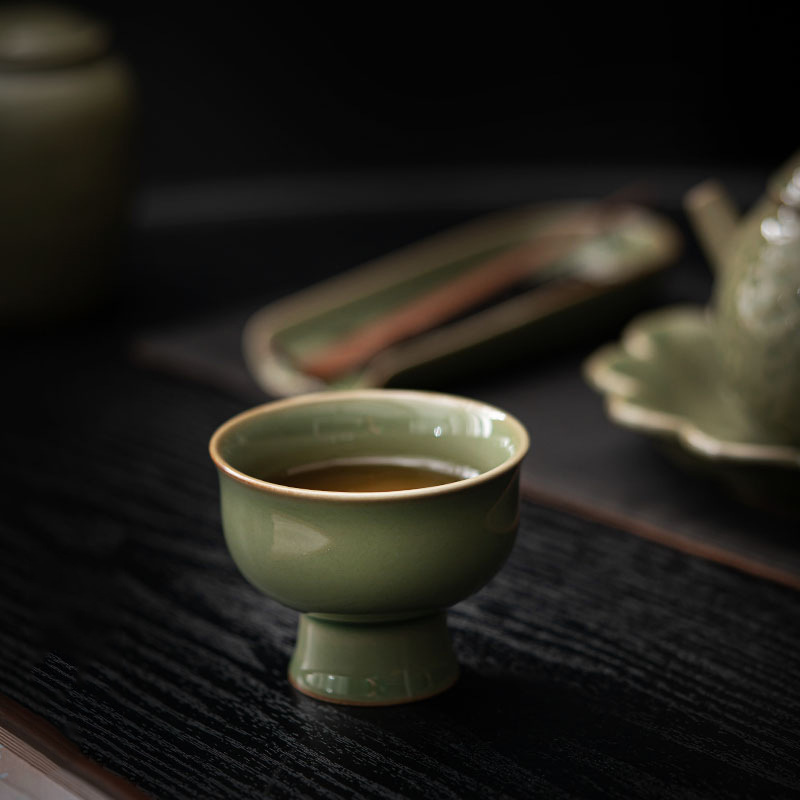 Cốc trà chân cao kiểu Trung Quốc cốc chủ nhân gốm sứ cổ điển cốc trà chân cao men ngọc tre cốc trà cốc cá nhân cốc đơn men ngọc