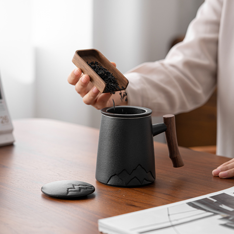 Cốc văn phòng Qianshan Cốc gốm sứ có nắp lọc Bộ ba mảnh tách trà tách nước dung tích lớn Cốc trà