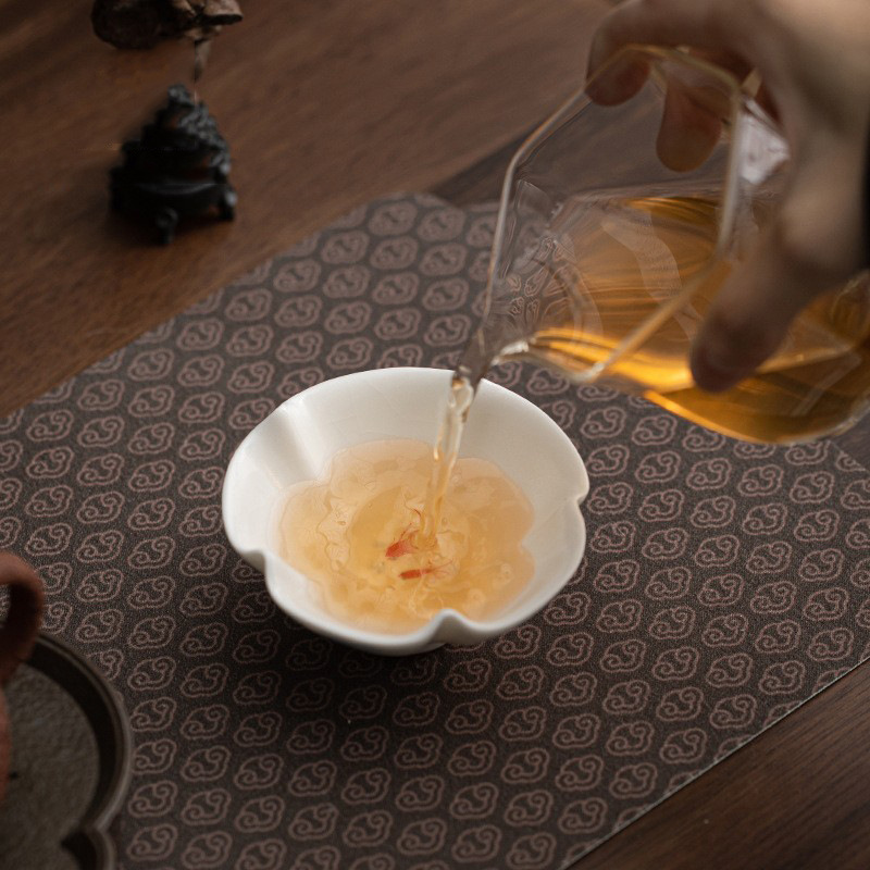 Cốc chủ nhân cao cấp Yuebai Ru Kiln Bộ trà Kung Fu đơn tráng men màu vẽ tay cá nhỏ tách trà lưu niệm