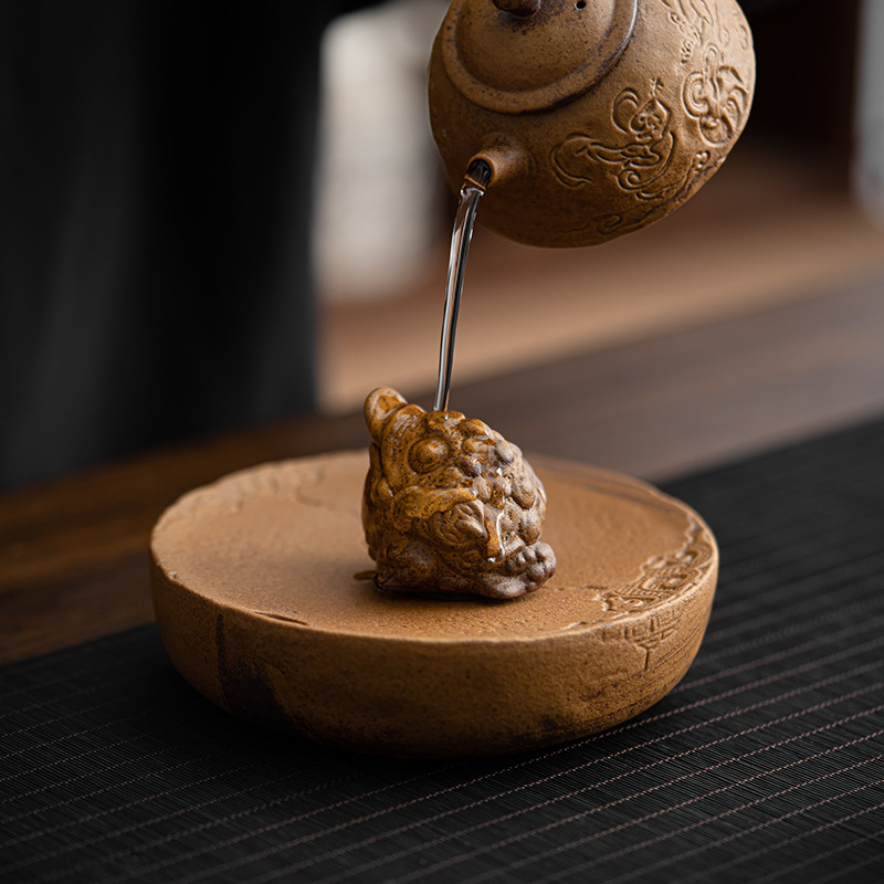 Đồ trang trí khay trà cóc vàng sáng tạo gốm dày tráng men nước sốt đồ chơi trà không pha mèo