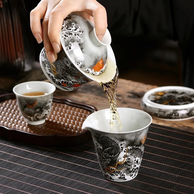 Jingdezhen mực màu Cá hóa long tam tài Bát Nắp bát pha trà không nóng bộ đồ trà Kung Fu gốm sứ gia dụng cỡ lớn