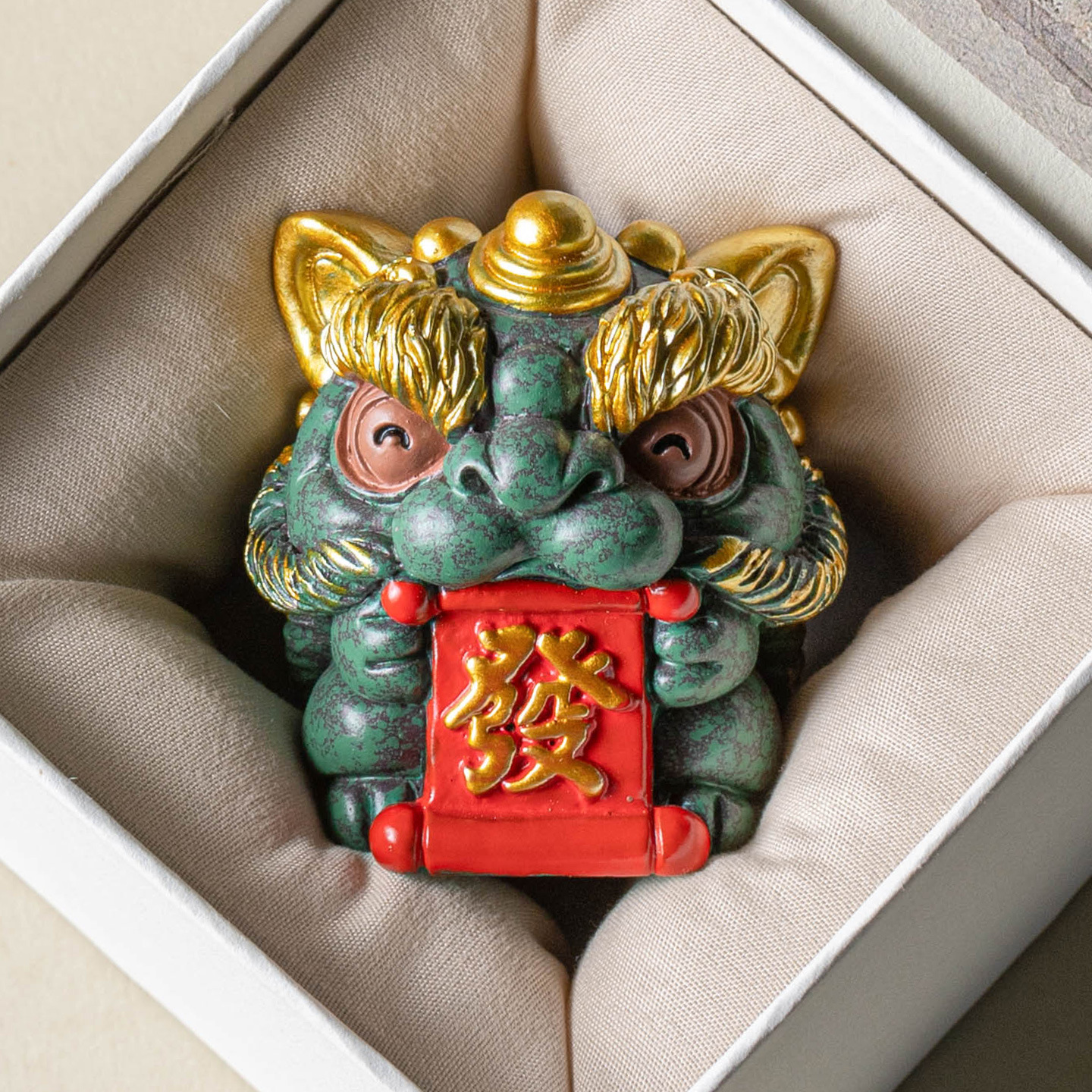 Đồ trang trí nhỏ ở lối vào để bàn bằng đá sa thạch xanh để làm giàu cho sư tử