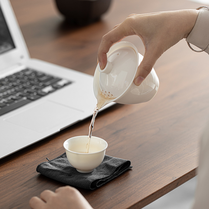 Ấm cầm tay Yunpu Ấm trà sứ trắng ngọc bích mỡ cừu Dehua Có Nắp ấm đơn Trà đen trà đá dụng cụ pha trà đặc biệt