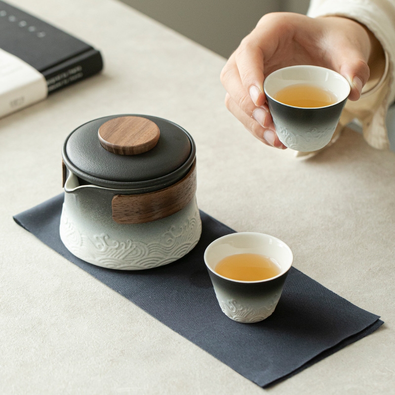 Bộ trà du lịch ngoài trời Chupu Bộ trà Kung Fu một ấm hai tách Túi xách tay trên xe hơi quà lưu niệm tùy chỉnh của công ty