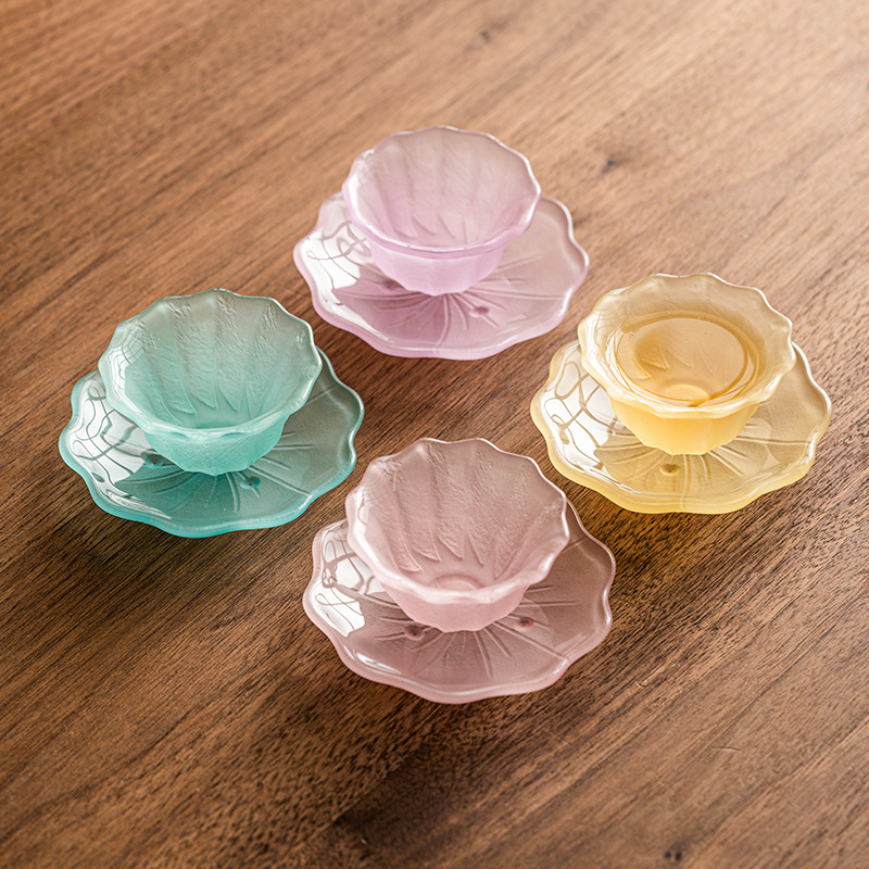Bộ cốc và đĩa cánh hoa thủy tinh màu tinh tế cốc trà chiều nữ giá trị cao cốc chủ nhân cốc trà