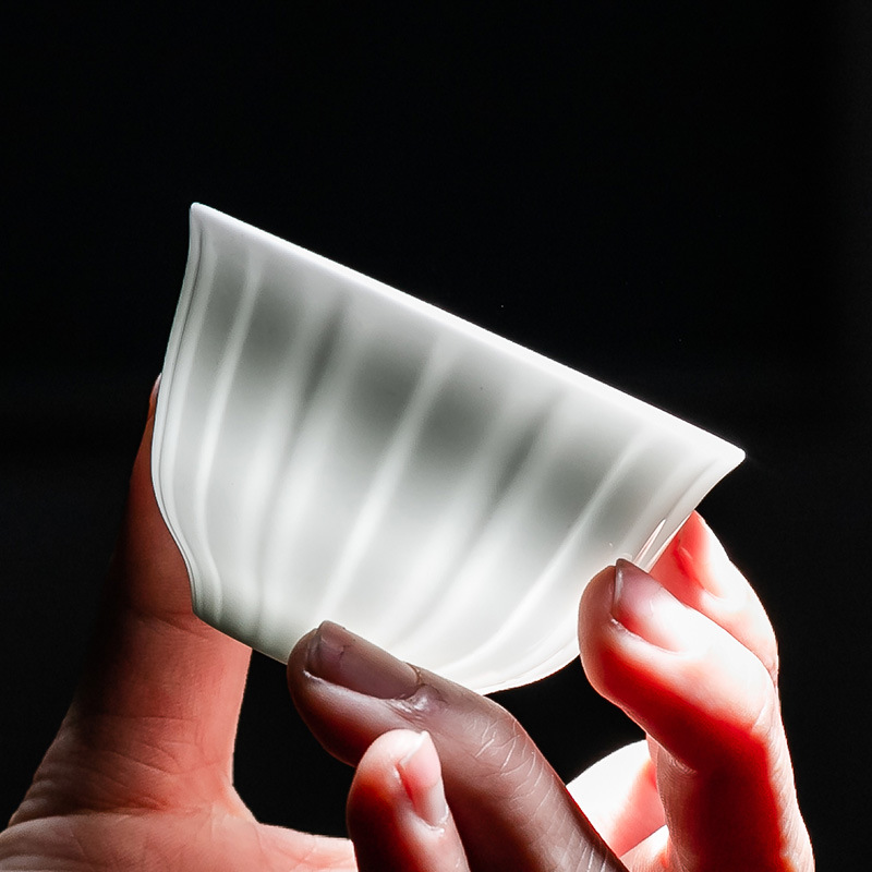 Cánh hoa gốm sứ Oyantang men ngọc sứ trắng cốc chủ nhân cốc Bộ trà Kung Fu cốc đơn cốc trà dọc