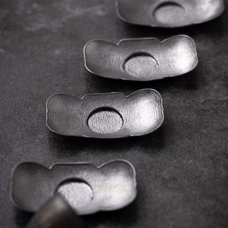 Lót cốc thiếc cổ cao cấp lót trà khay trà kim loại thiếc cũ vân búa thủ công chống trượt phụ kiện trà Kung Fu kiểu Nhật