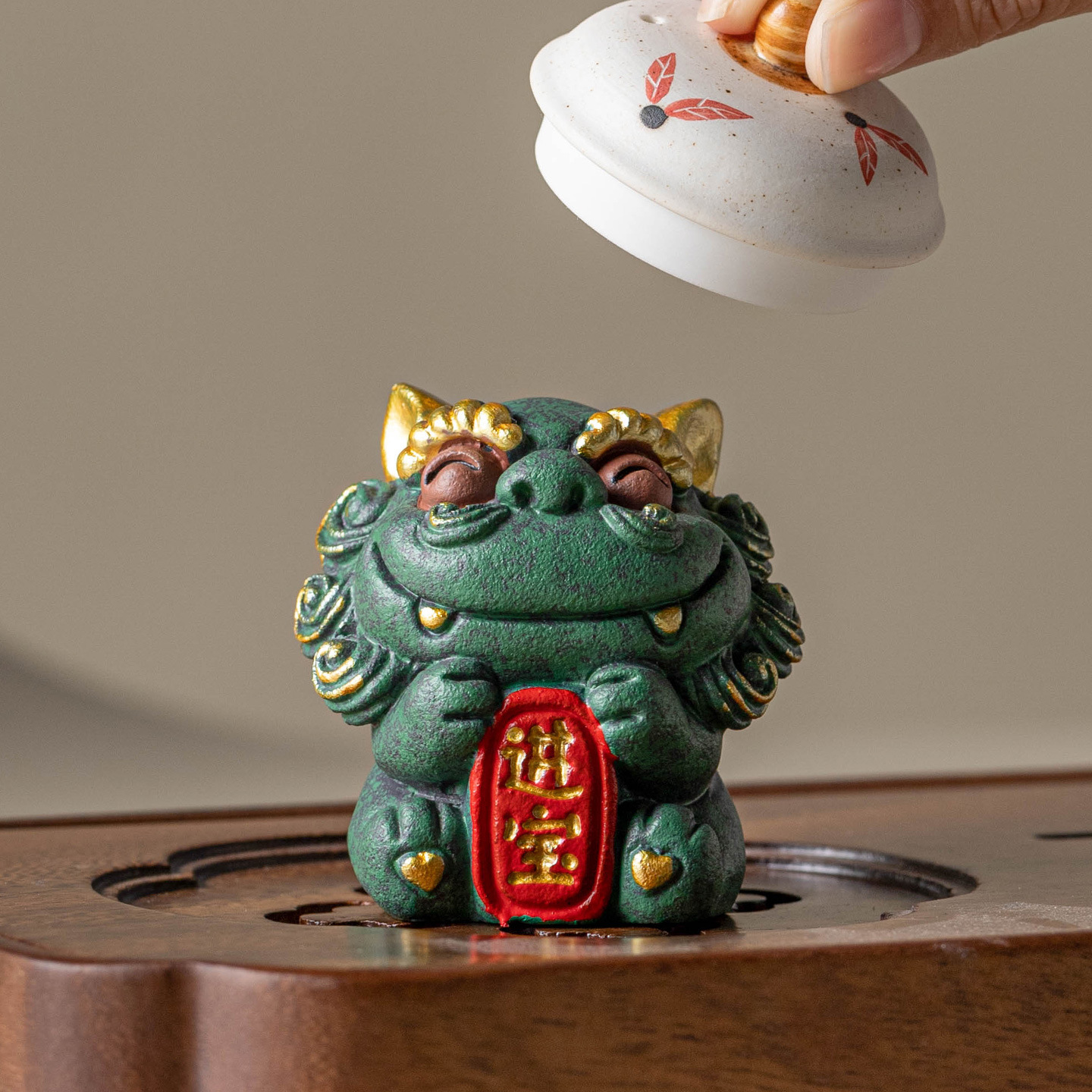 Nhà máy sáng tạo đá sa thạch xanh thủy triều quốc gia sư tử sáng tạo đồ trang trí nhỏ bể cá làm cảnh may mắn kho báu đồ tốt