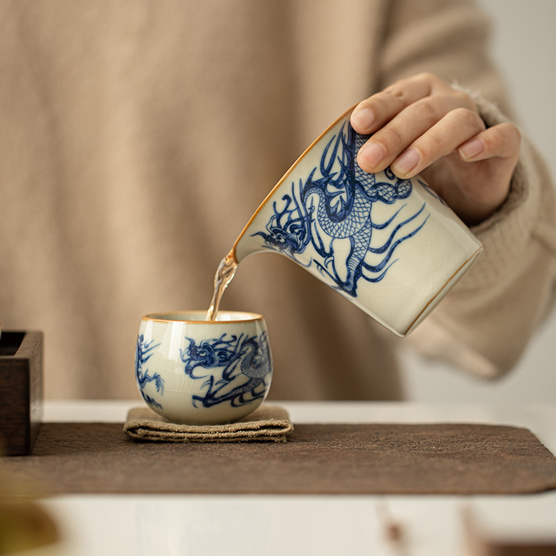 Cốc công bằng hình rồng màu xanh và trắng của Ru Kiln Cốc trà sứ Ru màu be Bộ trà Kung Fu gia dụng Dụng cụ tách trà