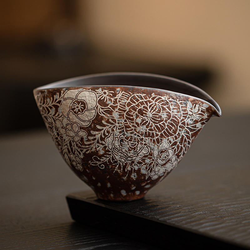 Cốc công bằng mạ bạc đầy hoa cốc cốc chia trà dung tích lớn gốm thô đất sét đá cũ gia dụng cổ điển cốc cốc đồng phục trà biển