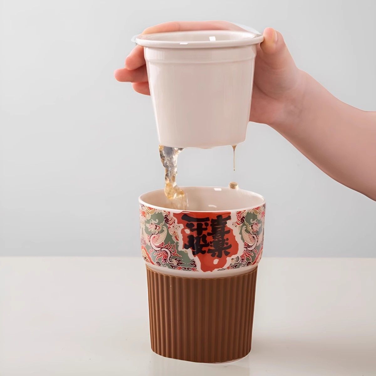 Văn phòng văn hóa và sáng tạo tách trà nước cốc có nắp cốc có lọc cốc trà quà tặng cốc gốm sứ quà tặng