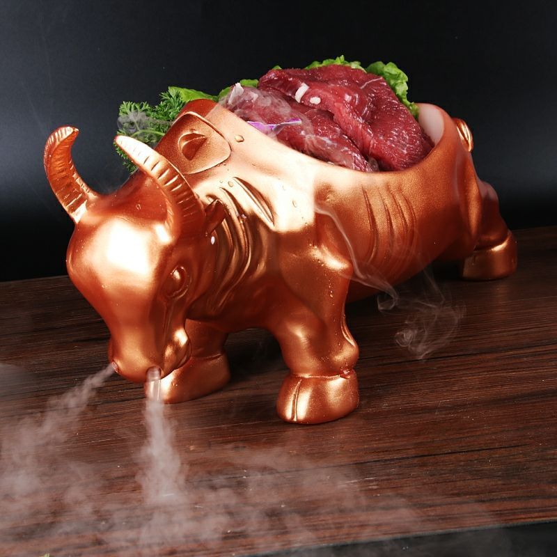 Đấu bò sáng tạo bộ đồ ăn đá khô nhà hàng khách sạn nổi tiếng trên mạng đặc sản Nhà hàng Lẩu thịt bò và thịt cừu bày đĩa ăn cá tính